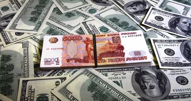 До августа с рублём будет всё более или менее хорошо